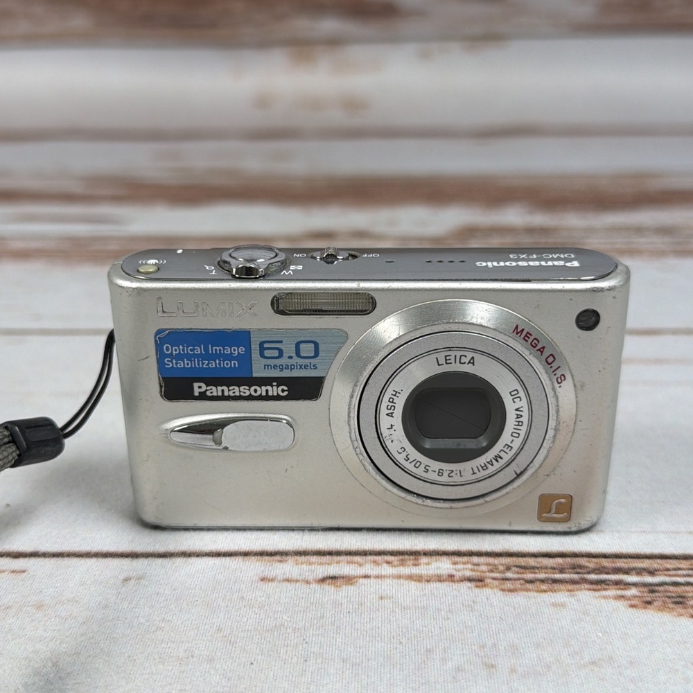 Panasonic Lumix DMC-FX3 6.0MP Digital Camera Silver AS-IS For Parts Repair